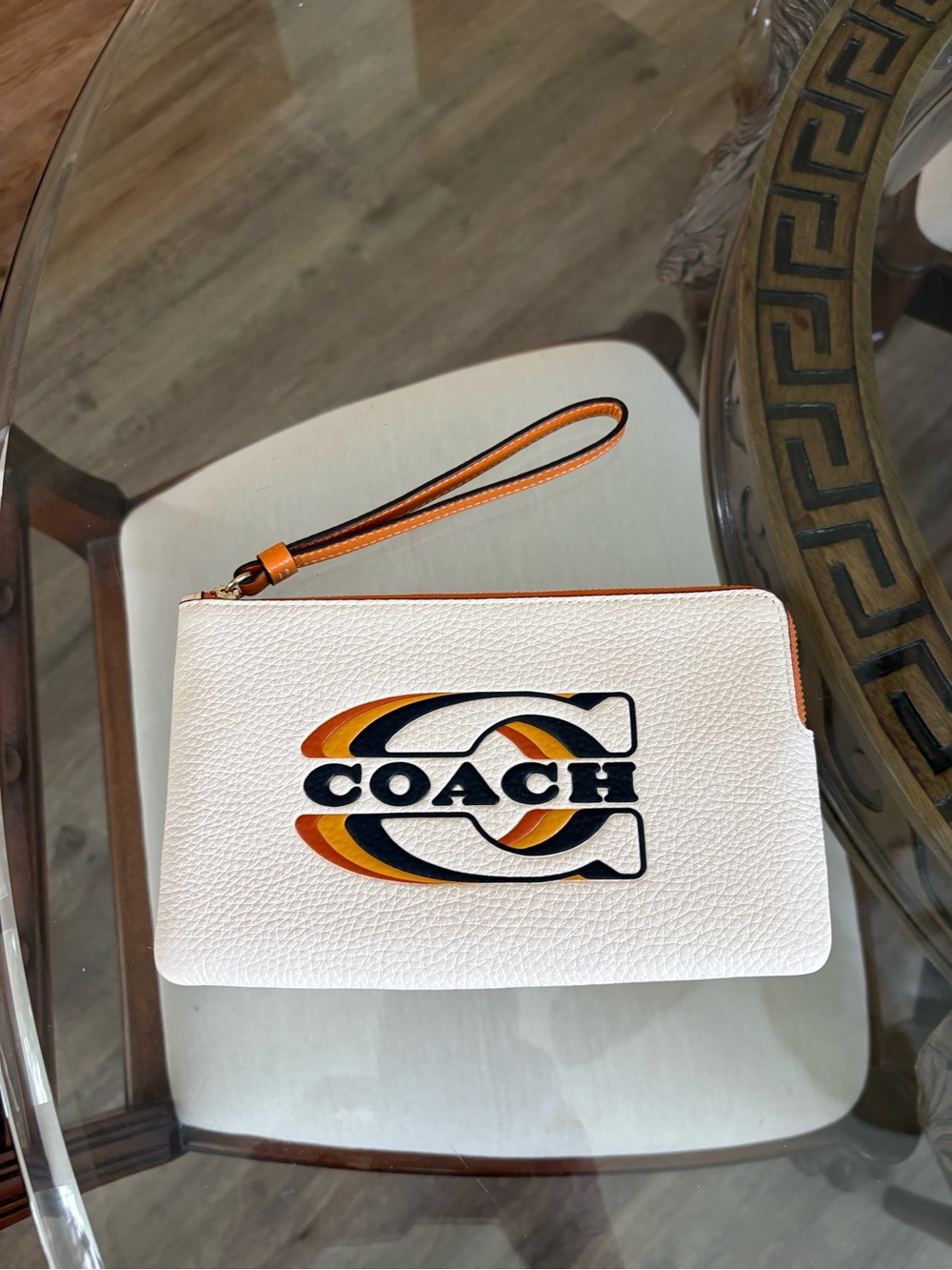 🤍🤍COACH LARGE CORNER ZIP PEBBLED LEATHER COACH STAMPED WRISTLET!🤍🤍 - Picture 3 of 8